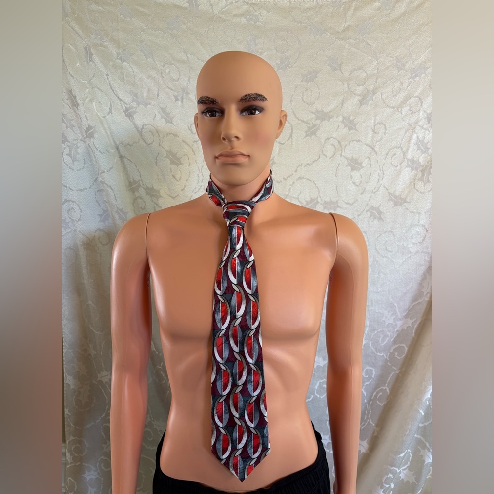 Carlos Tomasini Red, Gray, White and Maroon Patterned Tie (Good Condition)